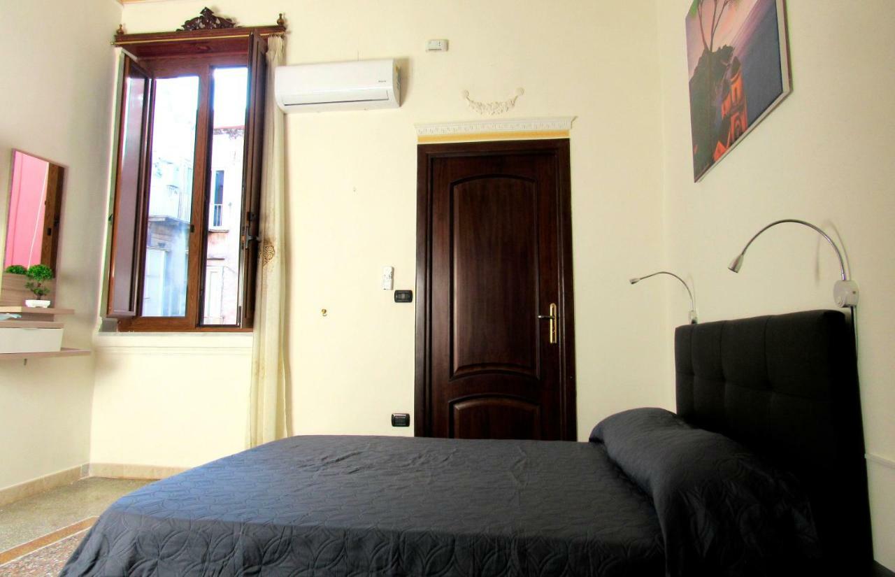 Bed and Breakfast Il Rifugio Di Garibaldi Neapel Exterior foto